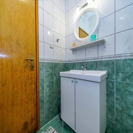 Daire Aneli - Comfort One Bedroom With Terrace And Sea View A1 Sobra
